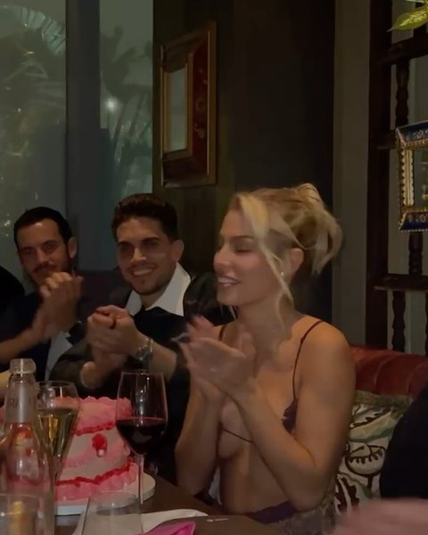 Thumbnail of c0h3-evmvx4-b1ecdf5ca3304411 6