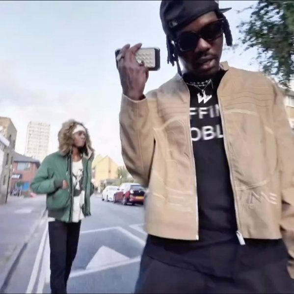 Thumbnail of dmq-muzsmlm-b2b400f511264434 3