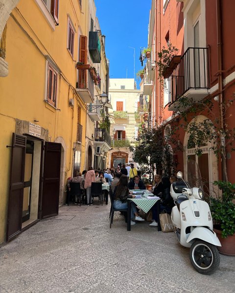 Thumbnail of p-crsmwtzgwda-b2de9c423aa7430d 1