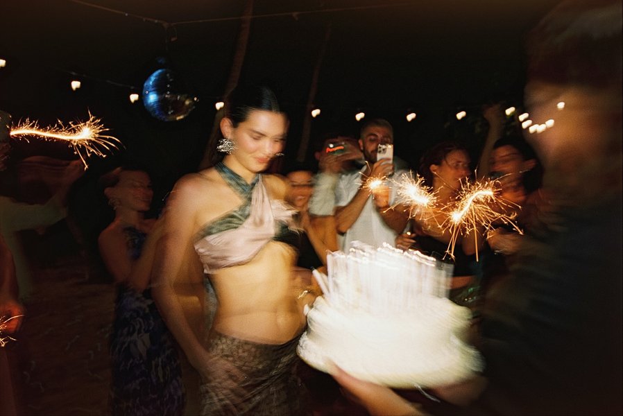 Thumbnail of p-drnmzeej6mu-b3321abccbb94e1e 7