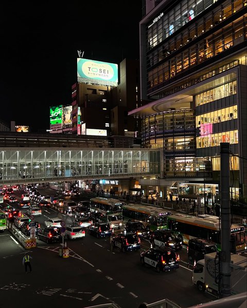 Thumbnail of c-e8klfpibi-b498c3f39dc94610 0