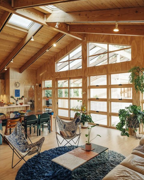 Thumbnail of clmwze-hcx8-b69d66f029a84cd6 1