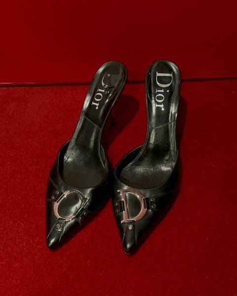 Thumbnail of c27m6dati-c-b8a0f94e18704402 1