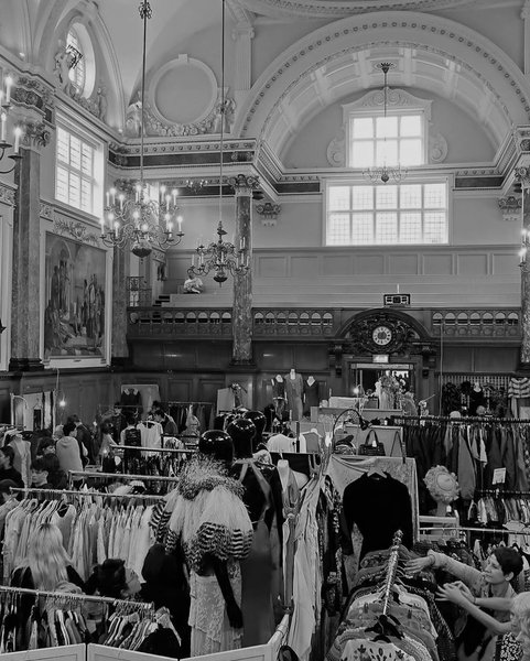 Thumbnail of c27m6dati-c-b8a0f94e18704402 2