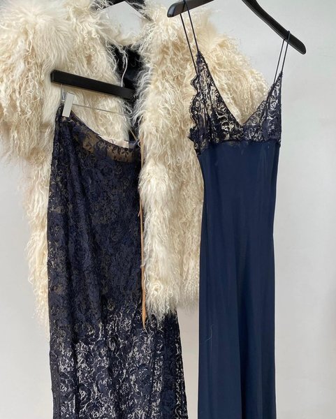 Thumbnail of c27m6dati-c-b8a0f94e18704402 3