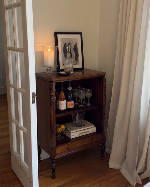 Thumbnail of in-good-taste-gracejuliannalong-b8fa055bb0f64908 1