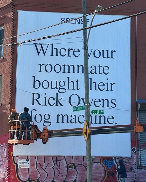 Thumbnail of p-c2cfdoiyyeh-b982ca0ae0914f2f 2