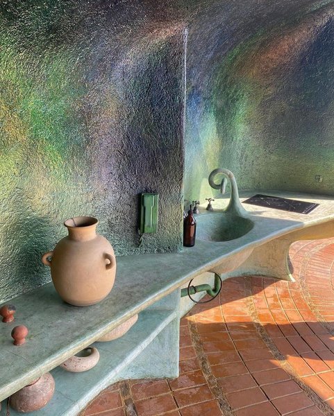 Thumbnail of p-cixzz1apr95-b9fca8d8dcb049b0 4