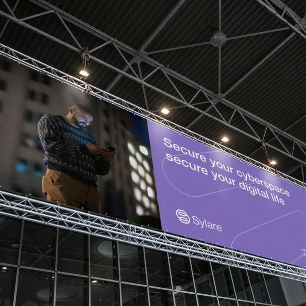 Thumbnail of p-cneuplapspv-baeff48ddca9452a 8