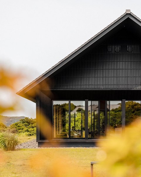 Thumbnail of p-cthbri2n77m-be20049a3c504872 0