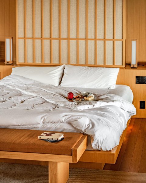 Thumbnail of p-cthbri2n77m-be20049a3c504872 3