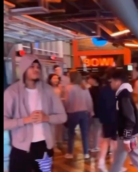 Thumbnail of p-c6xrf1tr8rt-beeeb4371be9434b 1