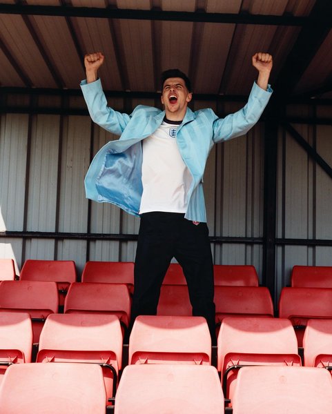 Thumbnail of p-cqdnyk4g6mf-c047b457aeed4032 1