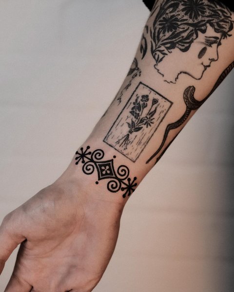 Thumbnail of cbavuq-k99d-c121ae088ba34ff5 0