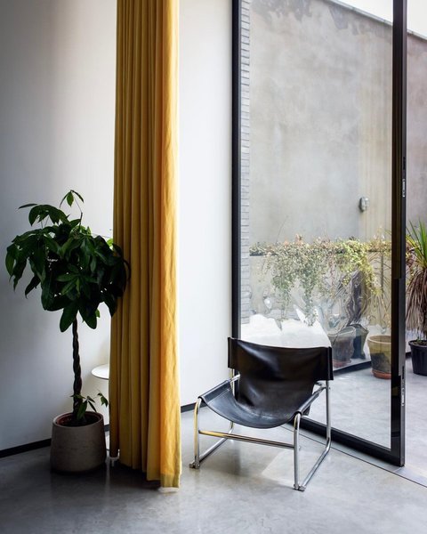 Thumbnail of p-cyr0iskvbop-c24fffb7b6fb4db8 1