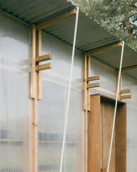 Thumbnail of c-f144ouxvt-c2c88a03eb464434 4