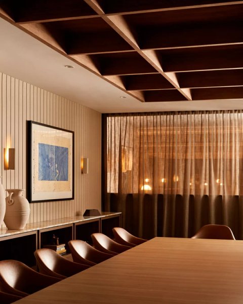 Thumbnail of p-dmm2emzvhhx-c42a2ca747764f47 3