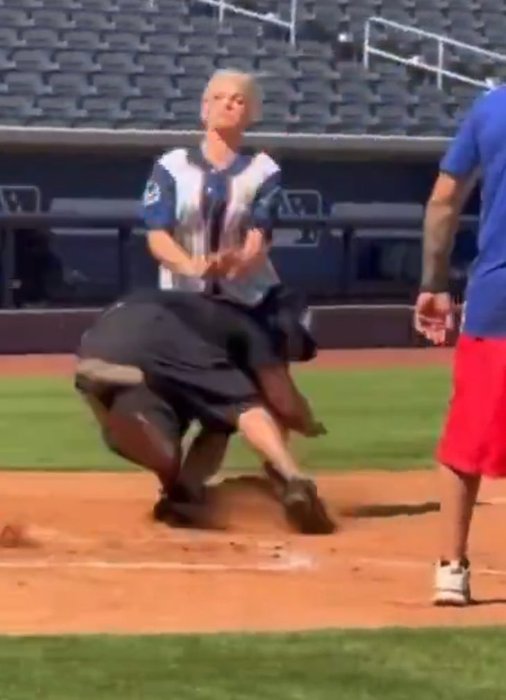 Thumbnail of www-x-com-avfc-stef-status-1953583654820593892-c5a7a30147b244e7