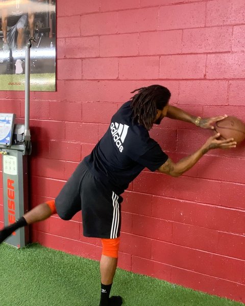 Thumbnail of p-b3cgiyihwck-c65d8a3141144fdf 0