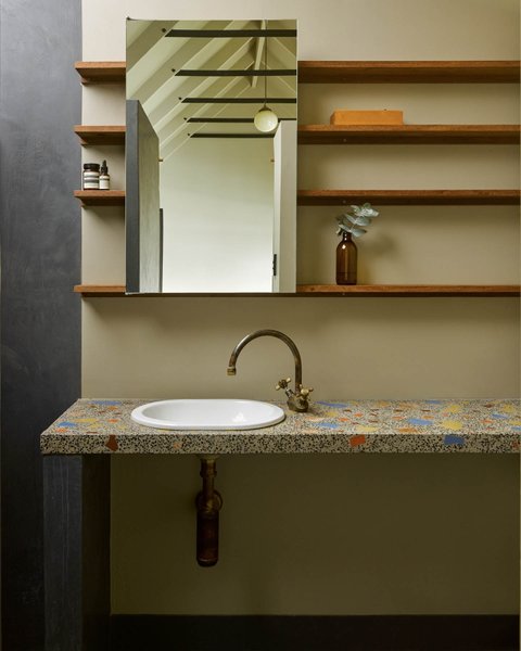 Thumbnail of p-cu01zhltajr-c7f70243bf354385 3