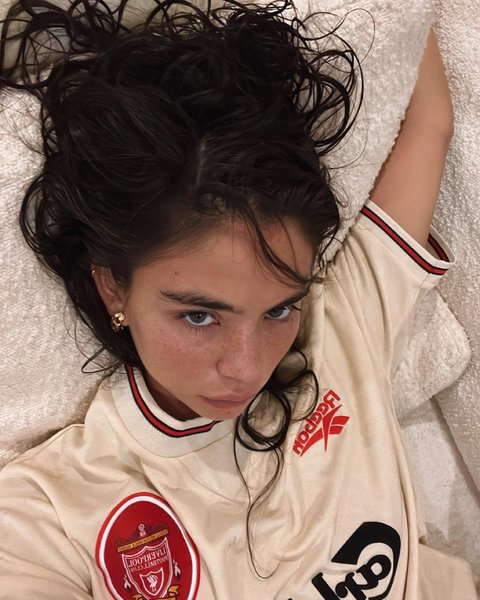 Thumbnail of ci5f7-ypaak-cb4dd35861a14ee9 0