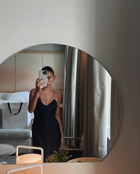 Thumbnail of ci5f7-ypaak-cb4dd35861a14ee9 6