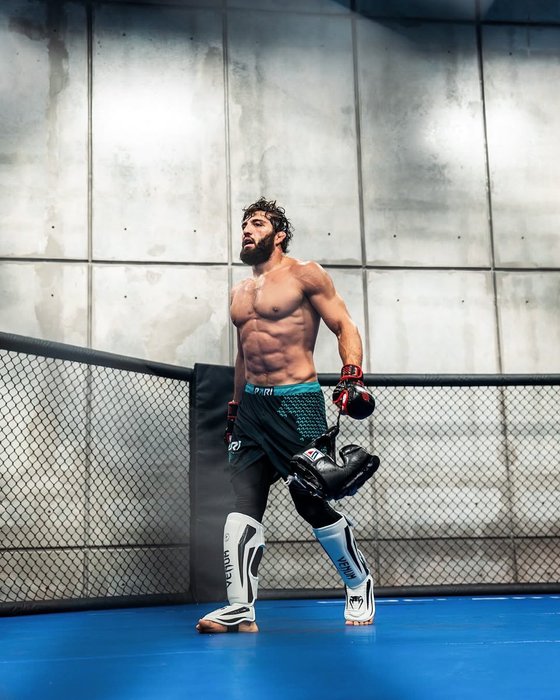 Thumbnail of www-x-com-full-violence-status-1877058447671206000-cc4a46acba424a5a