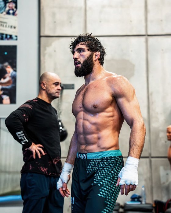 Thumbnail of www-x-com-full-violence-status-1877058447671206000-cc4a46acba424a5a