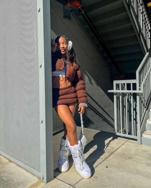 Thumbnail of cmw2nv-oiq7-cd6131d25a8c47d0 5