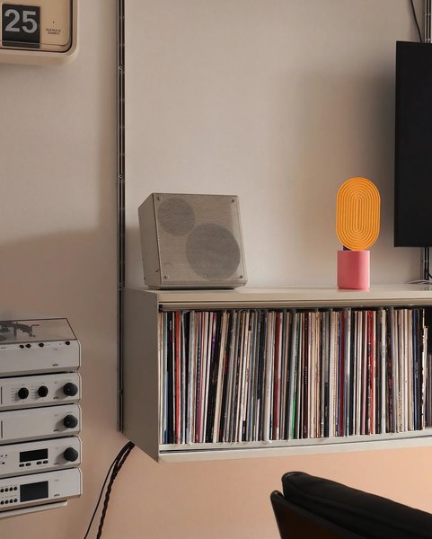 Thumbnail of c-2dwytydnf-cf343f521e804072 1