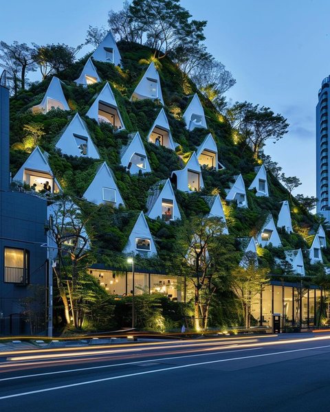 Thumbnail of c1-b2dsueci-cfc4ef6120b44f84 6