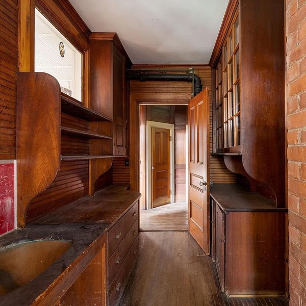 Thumbnail of p-cj3scwluwzq-cfeeecaf61ae438e 7