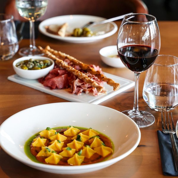 Thumbnail of p-cemdtf0i6xo-cffb031f214747a1 0