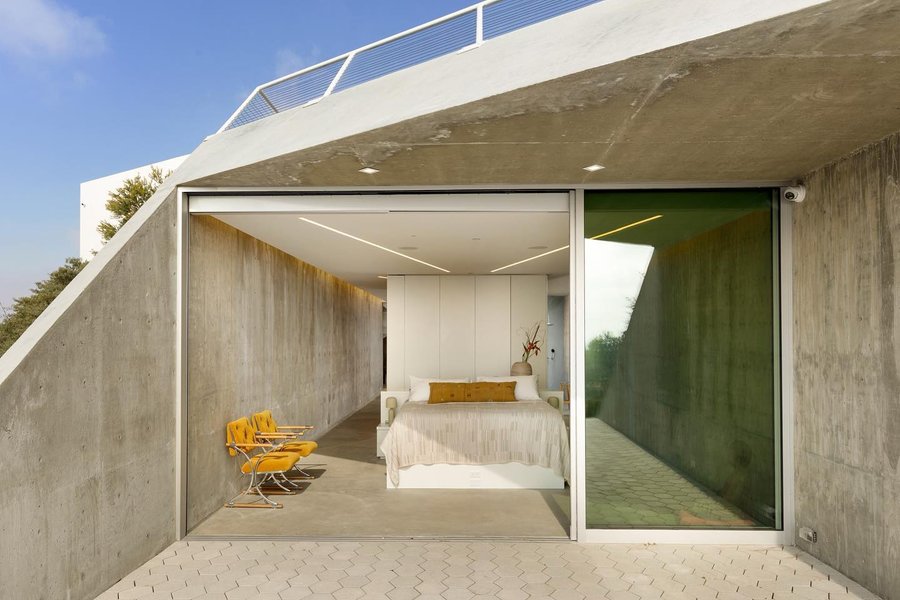 Thumbnail of p-czxfu0vv8kn-d04b5d0069b94b82 7