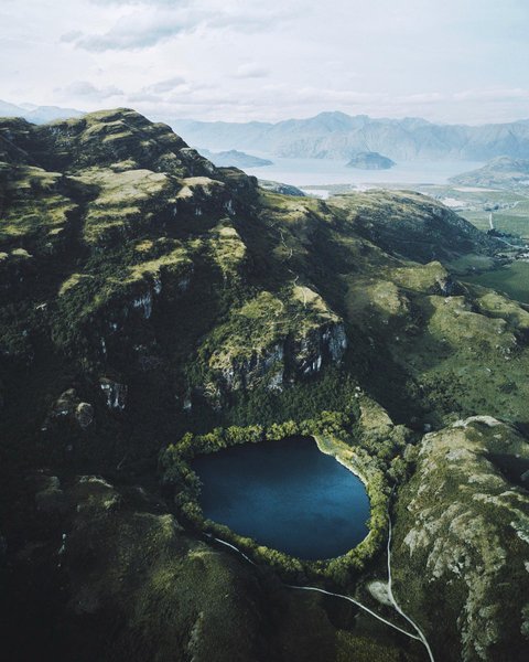 Thumbnail of p-b4w2ppfqvkx-d0e30faa4e3942a6 0