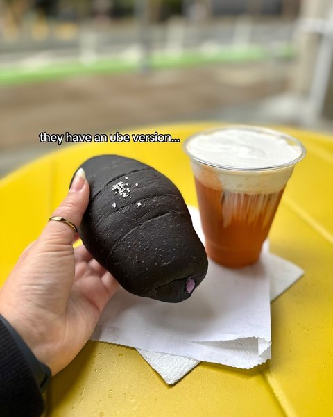 Thumbnail of p-dhl6kmcjrev-d12b70ef87f84fde 1