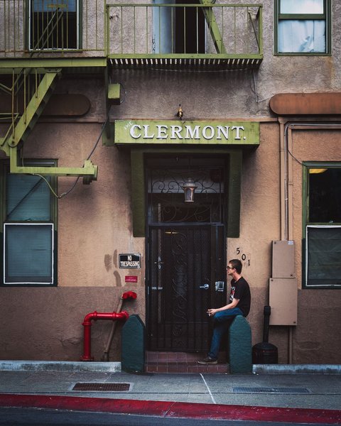 Thumbnail of by11g-9hm6q-d19e5417785e4648 0