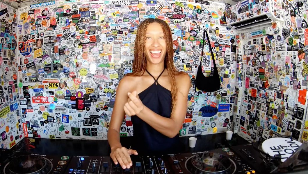 Thumbnail of p-dnwq513yowc-d1fe6a6df5104b78 3