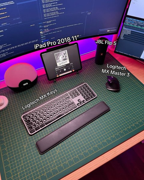 Thumbnail of c-0o10hgxzj-d3387147ca90464f 4