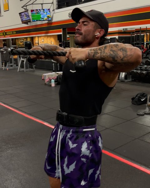 Thumbnail of cf4rxk8j-xw-d3e73f7cfd6a4abb 4