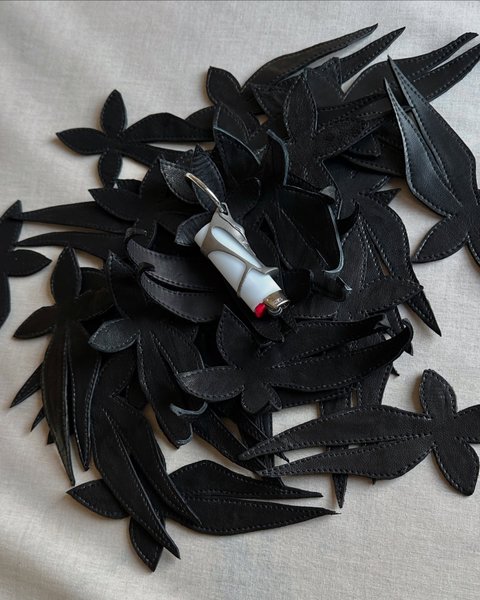 Thumbnail of p-ddce9jbum3g-d4fe9077e7904161 1