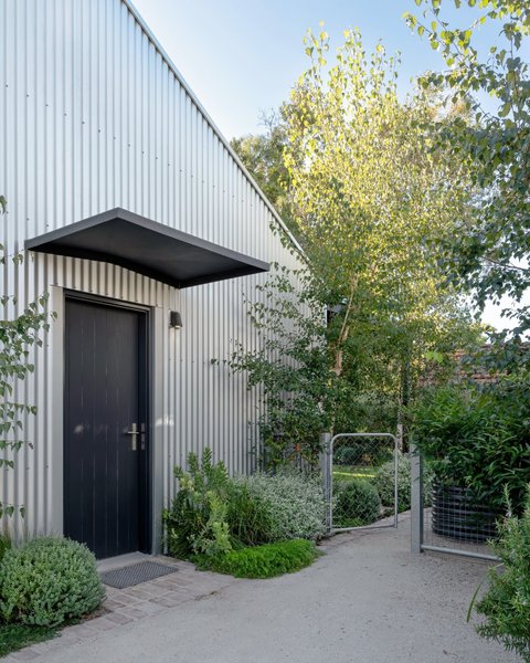 Thumbnail of p-cxc32xfszzi-d570926897234e98 2