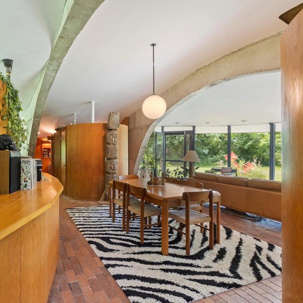 Thumbnail of p-cgmqscgoz9b-d893cd363ff242c1 3