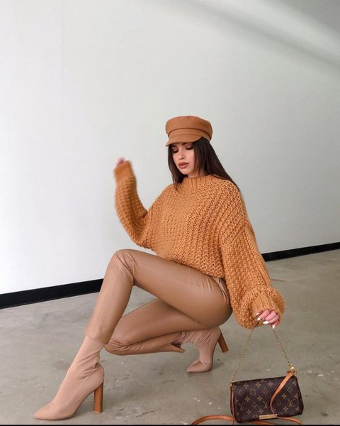 Thumbnail of p-ciwccmbjzae-d988635988364bee 0