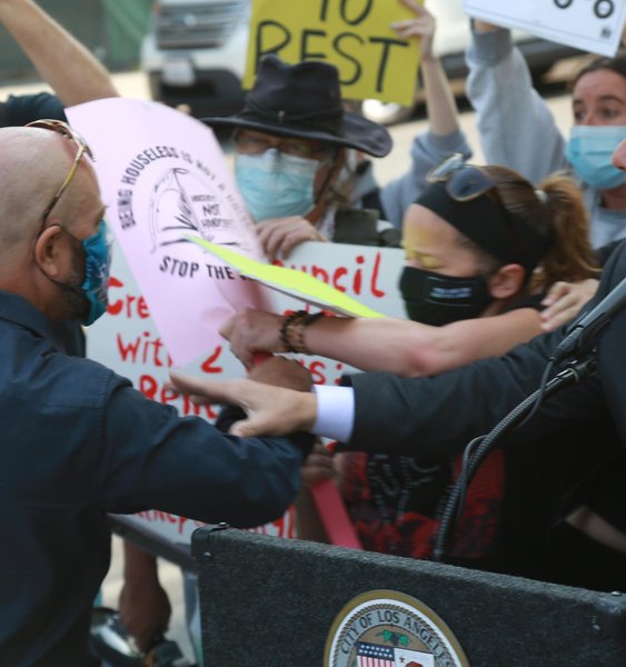 Thumbnail of p-csp6rrvfuhv-d9cd1755d59c4971 5