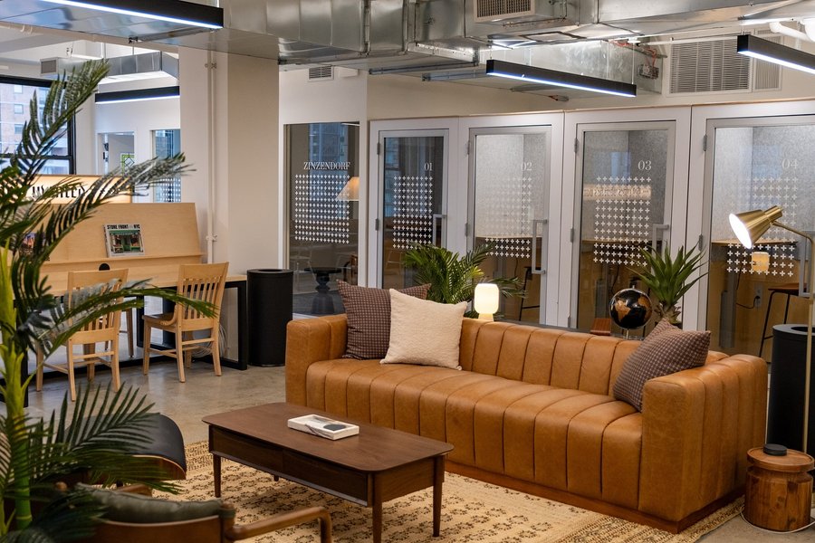 Thumbnail of p-dj7vhlquztp-de70c9e3dee34057 1