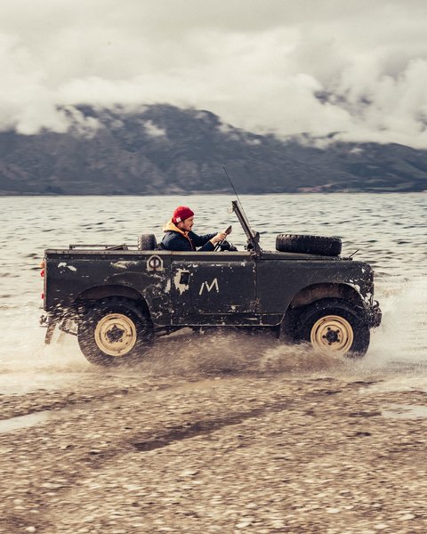 Thumbnail of b2f3wf-aus8-df665e86e1ae43d3 0