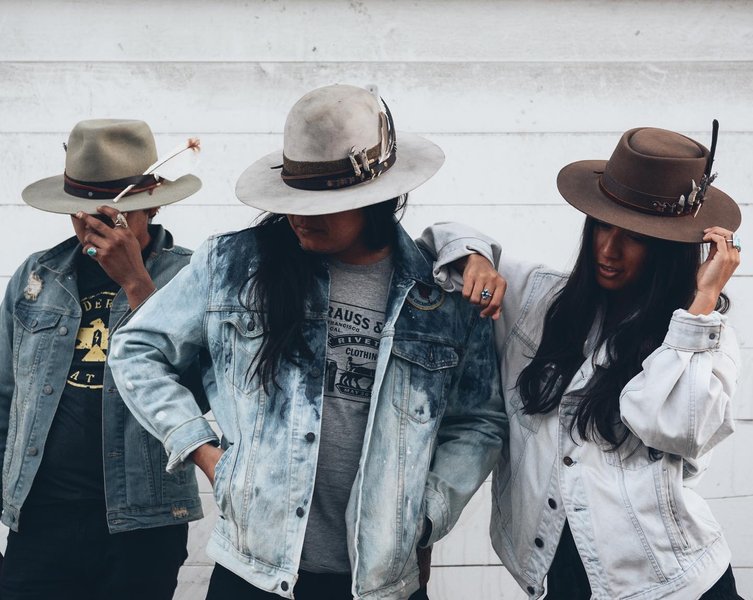 Thumbnail of p-b9qyaiklk6g-e0b63a98c1d0405a 0