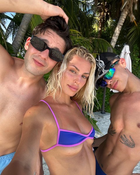 Thumbnail of p-cqfx7appev4-e1b34a2d17d746bb 4