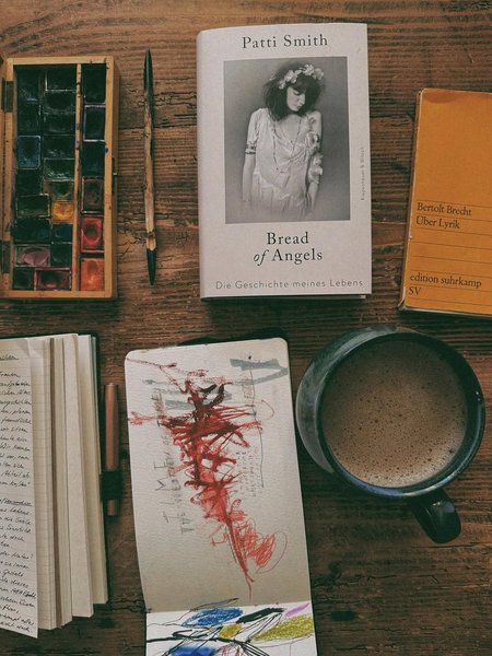 Thumbnail of www-instagram-com-p-drxooaadx-t-img-index-7 4